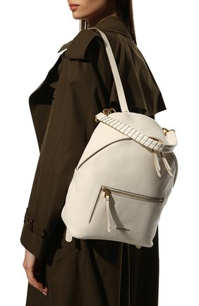 Женский рюкзак maelody COCCINELLE кремвого цвета, арт. E1 L5F 14 01 01 | Фото 2 (Материал: Натуральная кожа; Размер: medium; Стили: Кэжуэл)
