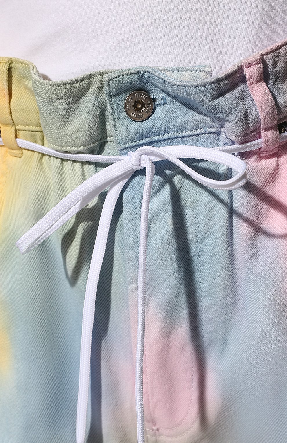 Женские джинсовые шорты MIU MIU разноцветного цвета, арт. GWP427-10K1-F0055 | Фото 5 (Женское Кросс-КТ: Шорты-одежда; Кросс-КТ: Деним; Длина Ж (юбки, платья, шорты): Мини; Стили: Гранж; Материал внешний: Хлопок, Деним)