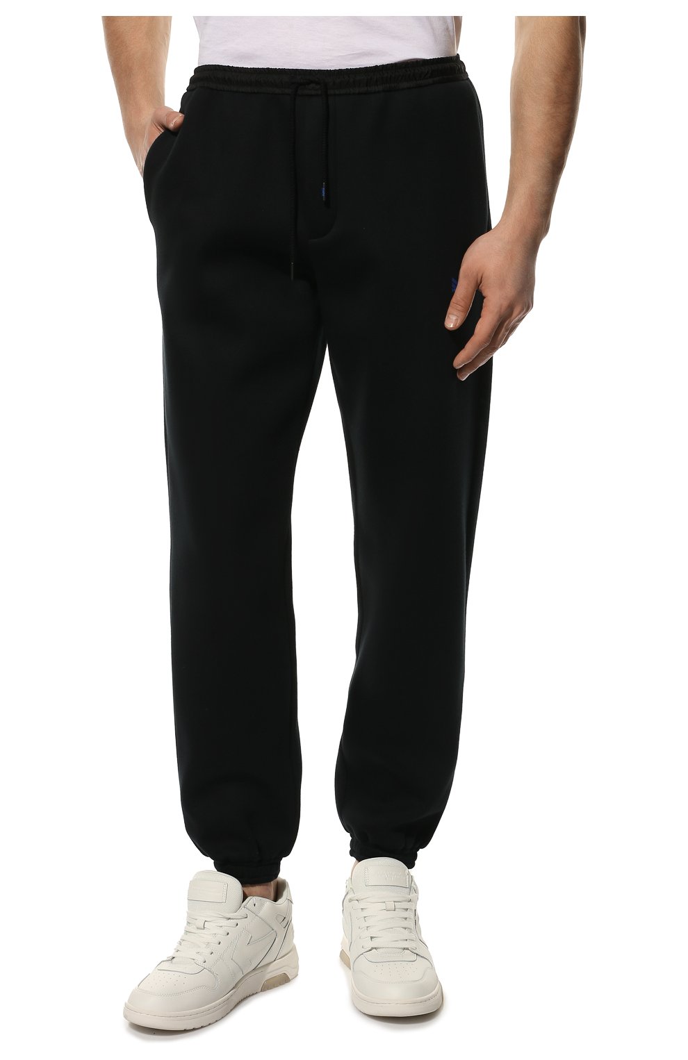 Мужские джоггеры KNT черного цвета, арт. UPKN014X0714A | Фото 3 (Длина (брюки, джинсы): Стандартные; Материал внешний: Синтетический материал; Стили: Спорт-шик; Силуэт М (брюки): Джоггеры)