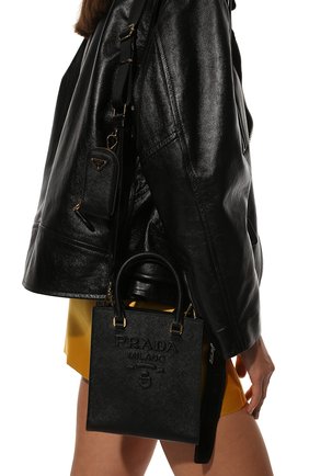 Женская сумка PRADA черного цвета, арт. 1BA333-NZV-F0002-N2A | Фото 2 (Ремень/цепочка: На ремешке; Размер: mini; Материал: Натуральная кожа; Сумки-технические: Сумки top-handle, Сумки через плечо)