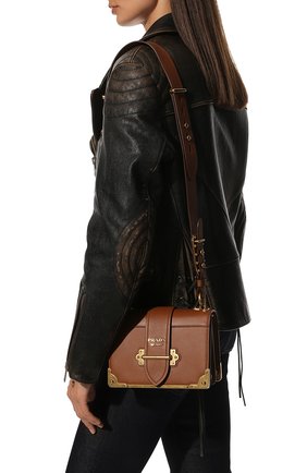 Женская сумка cahier PRADA коричневого цвета, арт. 1BD045-2AIX-F0046-XCH | Фото 2 (Размер: mini; Материал: Натуральная кожа; Ремень/цепочка: На ремешке; Сумки-технические: Сумки через плечо)