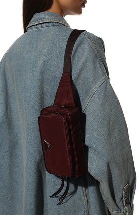 Женская поясная сумка PRADA бордового цвета, арт. 1BL010-064-F0007-YOO | Фото 2 (Материал: Текстиль; Размер: small; Стили: Спорт)