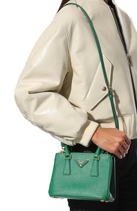 Женская сумка galleria mini PRADA зеленого цвета, арт. 1BA906-NZV-F0458-OOM | Фото 2 (Материал: Натуральная кожа; Ремень/цепочка: На ремешке; Размер: mini; Сумки-технические: Сумки top-handle, Сумки через плечо)