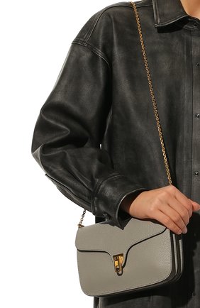Женская сумка beat soft COCCINELLE серого цвета, арт. E1 LF6 12 01 01 | Фото 2 (Размер: small; Ремень/цепочка: На ремешке; Материал: Натуральная кожа; Сумки-технические: Сумки через плечо)