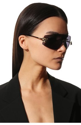 Женские солнцезащитные очки MOSCHINO черного цвета, арт. M0S120 000 IR | Фото 2 (Тип очков: С/з; Очки форма: Маска; Оптика Гендер: оптика-женское)