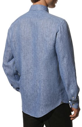 Мужская льняная рубашка CORNELIANI синего цвета, арт. 89P126-2111912/00 | Фото 4 (Манжеты: На пуговицах; Рукава: Длинные; Рубашки М: Regular Fit; Воротник: Акула; Случай: Повседневный; Длина (для топов): Стандартные; Материал внешний: Лен; Принт: Однотонные; Стили: Кэжуэл)