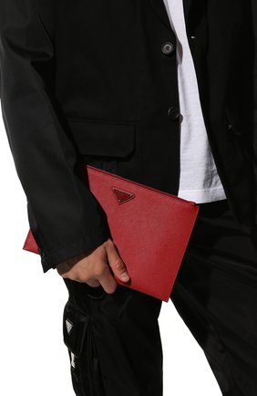 Мужская кожаная борсетка PRADA красного цвета по цене 125000 руб., арт. 2NH005-PN9-F068Z | Фото 2 Мужская кожаная борсетка PRADA красного цвета, арт. 2NH005-PN9-F068Z | Фото 2 (Размер: medium; Материал: Натуральная кожа)