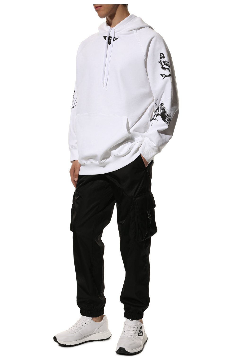 Мужские кроссовки PRADA белого цвета, арт. 4E3576-3LFV-F0009 | Фото 2 (Материал внешний: Текстиль; Стили: Классический; Материал утеплителя: Без утеплителя; Подошва: Массивная)