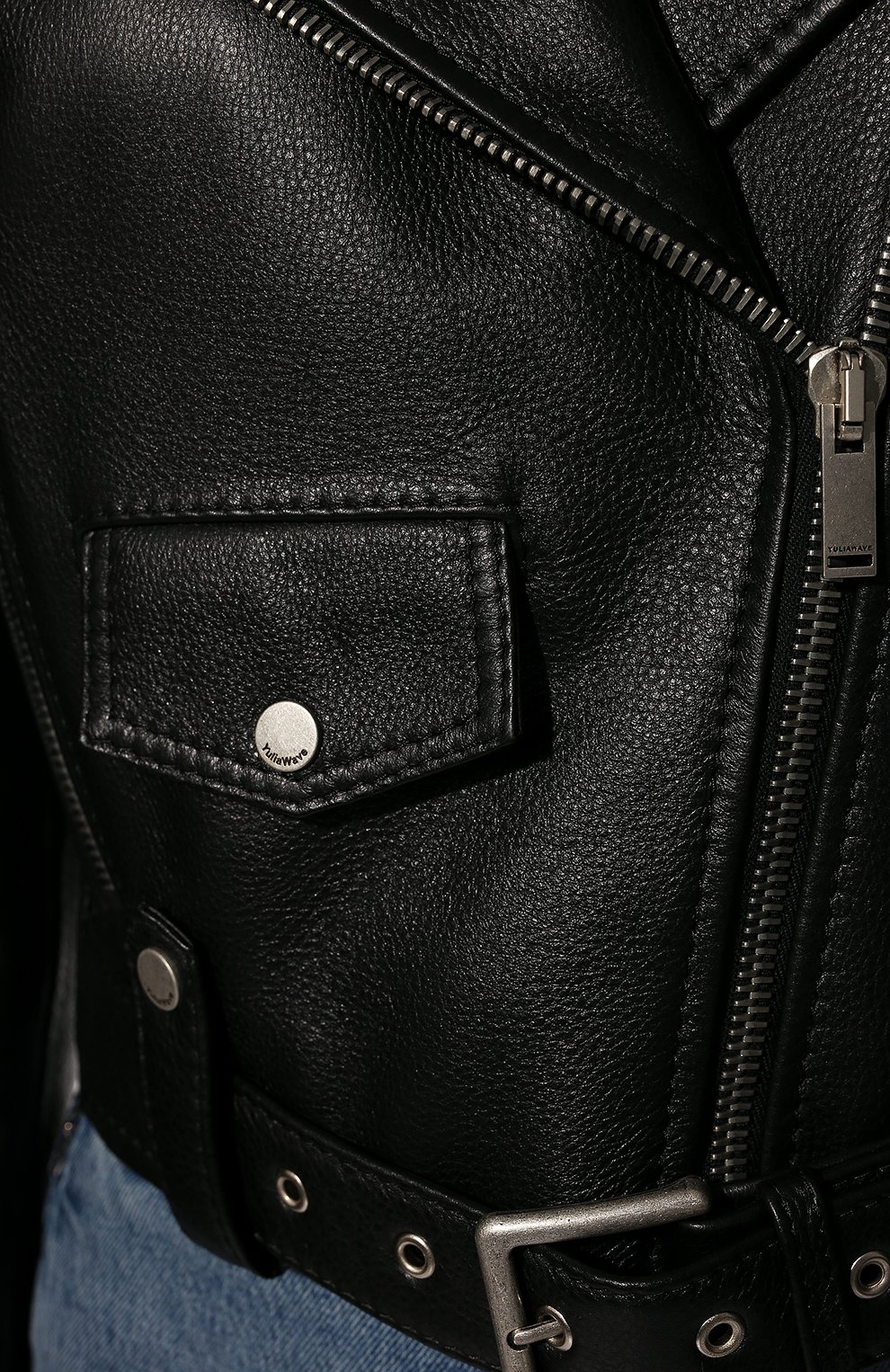 Женская кожаная куртка YULIAWAVE черного цвета, арт. 1A2LT01200567BLCM | Фото 5 (Кросс-КТ: Куртка; Рукава: Длинные; Стили: Гранж; Материал подклада: Синтетический материал; Материал внешний: Натуральная кожа; Длина (верхняя одежда): Короткие)