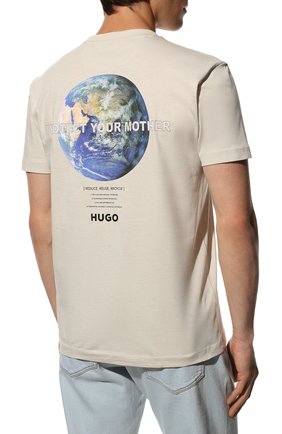 Мужская хлопковая футболка HUGO светло-бежевого цвета, арт. 50473808 | Фото 4 (Рукава: Короткие; Длина (для топов): Стандартные; Принт: С принтом; Материал внешний: Хлопок; Стили: Кэжуэл)