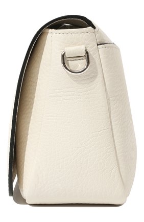 Женская сумка PRADA молочного цвета, арт. 1BD314-2DKV-F0009-3OO | Фото 4 (Сумки-технические: Сумки через плечо; Материал: Натуральная кожа; Ремень/цепочка: На ремешке; Размер: small)