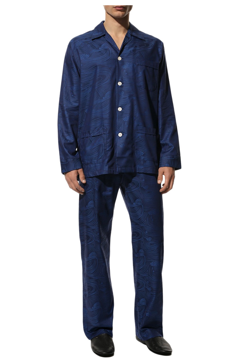 Мужская хлопковая пижама DEREK ROSE темно-синего цвета, арт. 5000-PARI022 | Фото 2 (Рукава: Длинные; Длина (брюки, джинсы): Стандартные; Кросс-КТ: домашняя одежда; Длина (для топов): Стандартные; Материал внешний: Хлопок)