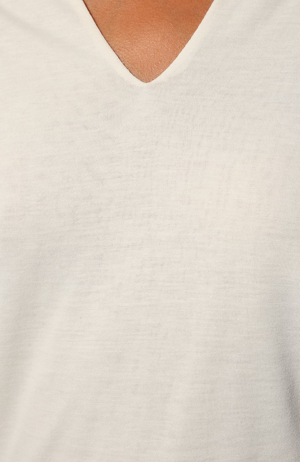 Женская футболка из вискозы и кашемира GIORGIO ARMANI молочного цвета, арт. 8NAM94/AJV7Z | Фото 5 (Принт: Без принта; Рукава: Короткие; Длина (для топов): Стандартные; Женское Кросс-КТ: Футболка-одежда; Материал внешний: Вискоза; Материал подклада: Вискоза; Стили: Кэжуэл)