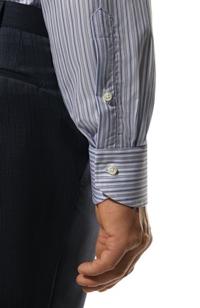 Мужская хлопковая сорочка CANALI голубого цвета, арт. N7C3/GR02517 | Фото 6 (Манжеты: На пуговицах; Рукава: Длинные; Рубашки М: Regular Fit; Воротник: Акула; Принт: Полоска; Длина (для топов): Стандартные; Материал внешний: Хлопок; Стили: Классический; Случай: Формальный)
