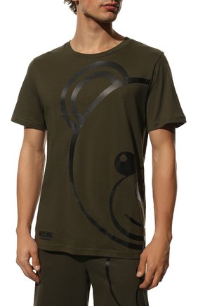 Мужская хлопковая футболка MOSCHINO хаки цвета, арт. A1909/8106 | Фото 3 (Кросс-КТ: домашняя одежда; Рукава: Короткие; Длина (для топов): Стандартные; Материал внешний: Хлопок)