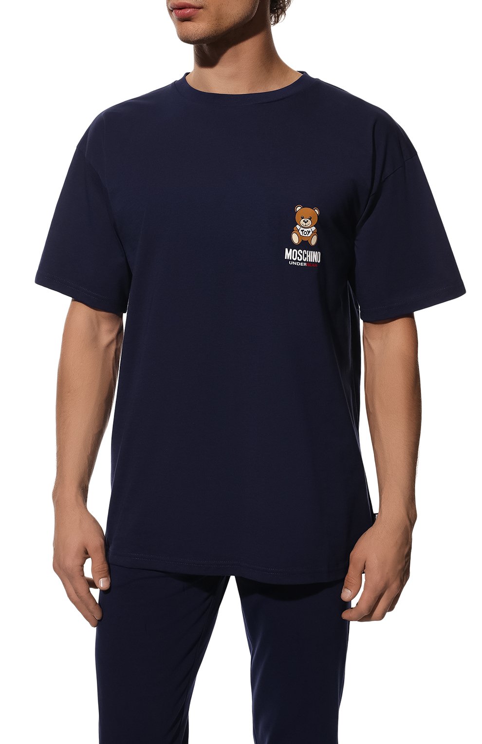 Мужская хлопковая футболка MOSCHINO темно-синего цвета, арт. A1923/8101 | Фото 3 (Кросс-КТ: домашняя одежда; Рукава: Короткие; Длина (для топов): Стандартные; Материал внешний: Хлопок)