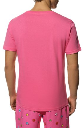 Мужская хлопковая футболка MOSCHINO розового цвета, арт. A1910/2316 | Фото 4 (Кросс-КТ: Пляж; Принт: Без принта; Рукава: Короткие; Длина (для топов): Стандартные; Материал внешний: Хлопок; Стили: Романтичный)