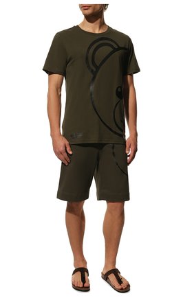 Мужские хлопковые домашние шорты MOSCHINO темно-зеленого цвета, арт. A4314/8121 | Фото 2 (Кросс-КТ: домашняя одежда; Материал внешний: Хлопок)