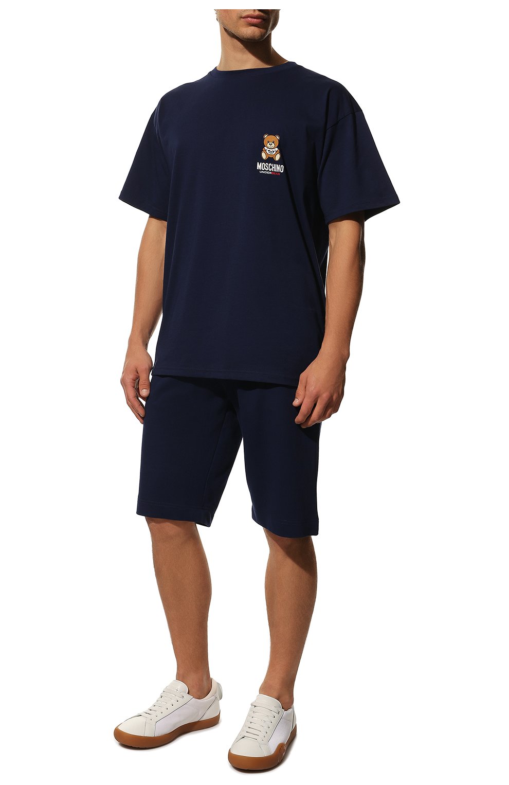 Мужские хлопковые домашние шорты MOSCHINO темно-синего цвета, арт. A4325/8102 | Фото 2 (Кросс-КТ: домашняя одежда; Материал внешний: Хлопок)