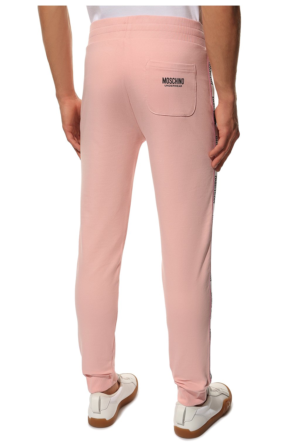 Мужские хлопковые джоггеры MOSCHINO розового цвета, арт. A4333/8102 | Фото 4 (Длина (брюки, джинсы): Стандартные; Материал внешний: Хлопок; Стили: Спорт-шик; Силуэт М (брюки): Джоггеры)