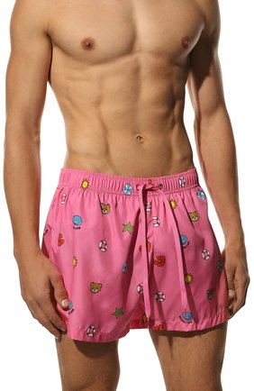 Мужские плавки-шорты MOSCHINO розового цвета, арт. A6118/2311 | Фото 2 (Материал внешний: Синтетический материал; Мужское Кросс-КТ: плавки-шорты; Принт: С принтом)