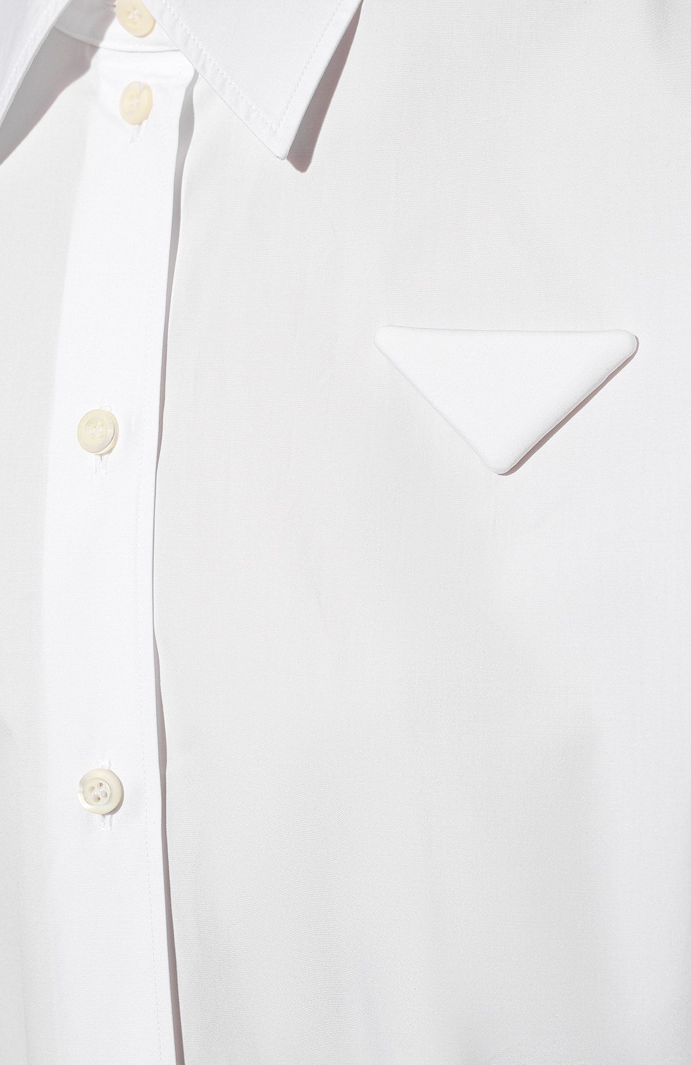 Женская хлопковая рубашка PRADA белого цвета, арт. P470FG-1XV2-F0009-221 | Фото 5 (Рукава: Длинные; Принт: Без принта; Женское Кросс-КТ: Рубашка-одежда; Длина (для топов): Удлиненные; Материал внешний: Хлопок; Стили: Кэжуэл)