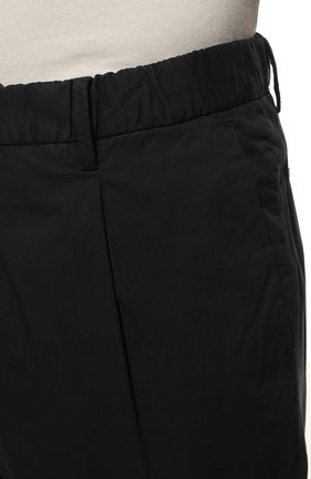 Мужские хлопковые брюки CORNELIANI темно-синего цвета, арт. 894EA6-2120183/00 | Фото 5 (Силуэт М (брюки): Чиносы; Длина (брюки, джинсы): Стандартные; Случай: Повседневный; Материал внешний: Хлопок; Стили: Кэжуэл)