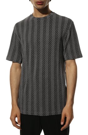 Мужская футболка GIORGIO ARMANI серого цвета, арт. 6LSM75/SJMPZ | Фото 3 (Принт: Без принта; Рукава: Короткие; Длина (для топов): Стандартные; Материал внешний: Вискоза; Стили: Кэжуэл)