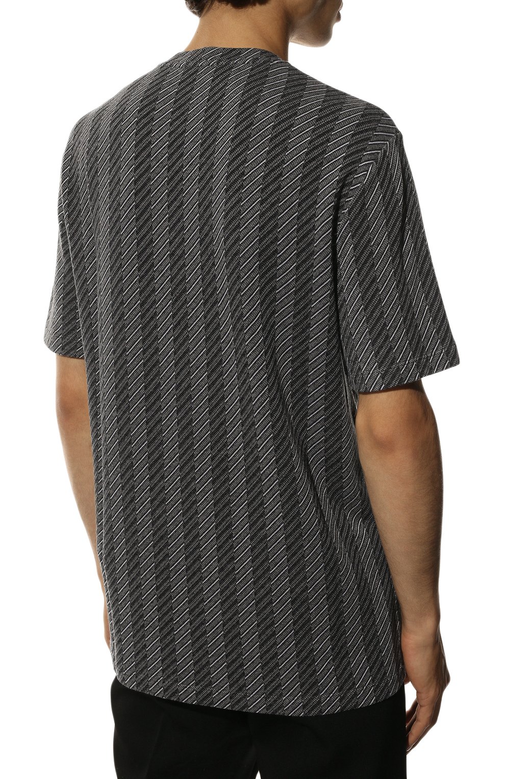 Мужская футболка GIORGIO ARMANI серого цвета, арт. 6LSM75/SJMPZ | Фото 4 (Принт: Без принта; Рукава: Короткие; Длина (для топов): Стандартные; Материал внешний: Вискоза; Стили: Кэжуэл)