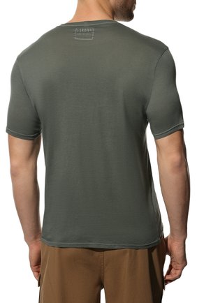 Мужская хлопковая футболка FEDELI хаки цвета, арт. 5UID0113 | Фото 4 (Принт: Без принта; Рукава: Короткие; Длина (для топов): Стандартные; Стили: Милитари; Материал внешний: Хлопок)