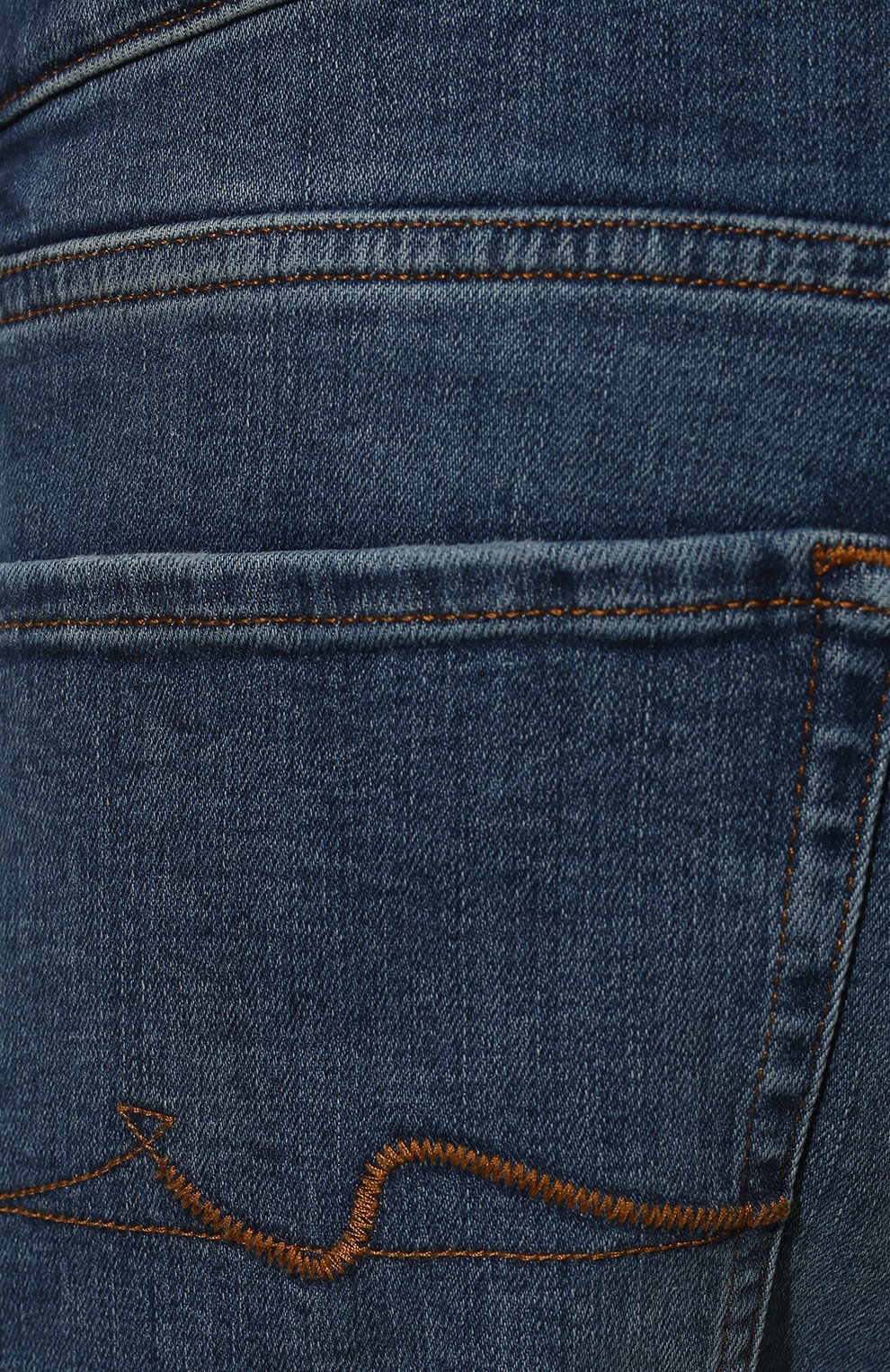 Мужские джинсы 7 FOR ALL MANKIND синего цвета, арт. JSMNC120TV | Фото 5 (Силуэт М (брюки): Прямые; Кросс-КТ: Деним; Длина (брюки, джинсы): Стандартные; Материал внешний: Хлопок, Деним; Детали: Потертости; Стили: Кэжуэл)