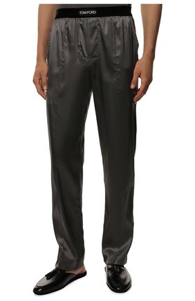Мужские шелковые домашние брюки TOM FORD темно-серого цвета, арт. T4H201010 | Фото 3 (Материал внешний: Шелк; Длина (брюки, джинсы): Стандартные; Кросс-КТ: домашняя одежда)