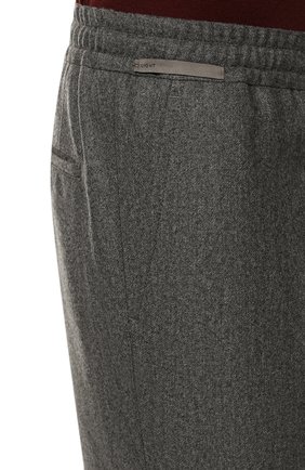 Мужские шерстяные брюки CORNELIANI серого цвета, арт. 904L04-2818117/00 | Фото 5 (Материал внешний: Шерсть; Длина (брюки, джинсы): Стандартные; Случай: Повседневный; Стили: Кэжуэл)