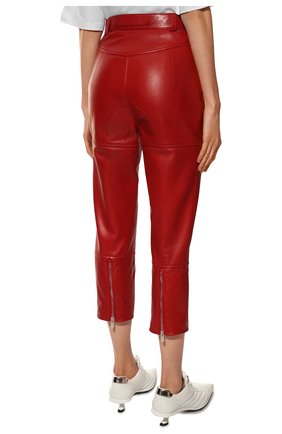 Женские кожаные брюки MIU MIU красного цвета, арт. MPP326-038-F0011 | Фото 4 (Женское Кросс-КТ: Брюки-одежда, Кожаные брюки; Стили: Гранж; Материал внешний: Натуральная кожа; Силуэт Ж (брюки и джинсы): Узкие; Длина (брюки, джинсы): Укороченные)