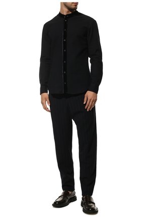 Мужская хлопковая рубашка GIORGIO ARMANI синего цвета по цене 47500 руб., арт. 2WGCCZ17/TZ272 | Фото 2 Мужская хлопковая рубашка GIORGIO ARMANI синего цвета, арт. 2WGCCZ17/TZ272 | Фото 2 (Рукава: Длинные; Длина (для топов): Стандартные; Материал внешний: Хлопок)