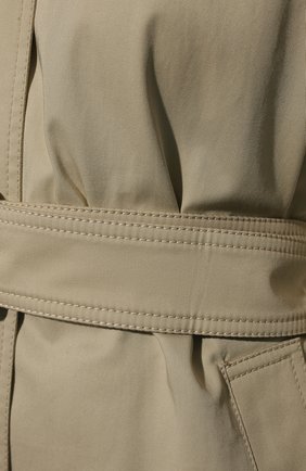 Женский хлопковый тренч MIU MIU бежевого цвета, арт. MS1892-1GQS-F0224 | Фото 5 (Рукава: Длинные; Длина (верхняя одежда): До колена; Материал внешний: Хлопок; Стили: Кэжуэл)