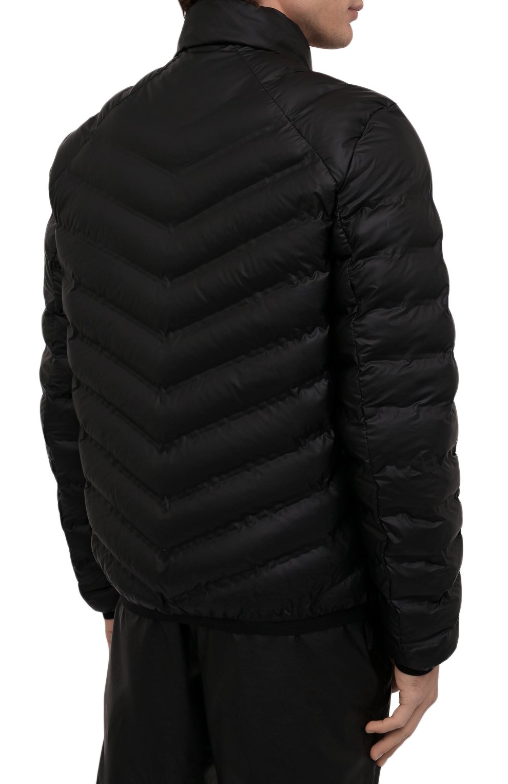 Мужская утепленная куртка PRADA черного цвета, арт. SGB270-1T2Y-F0002-202 | Фото 4 (Кросс-КТ: Куртка; Рукава: Длинные; Материал внешний: Синтетический материал; Мужское Кросс-КТ: утепленные куртки; Длина (верхняя одежда): Короткие; Стили: Кэжуэл)