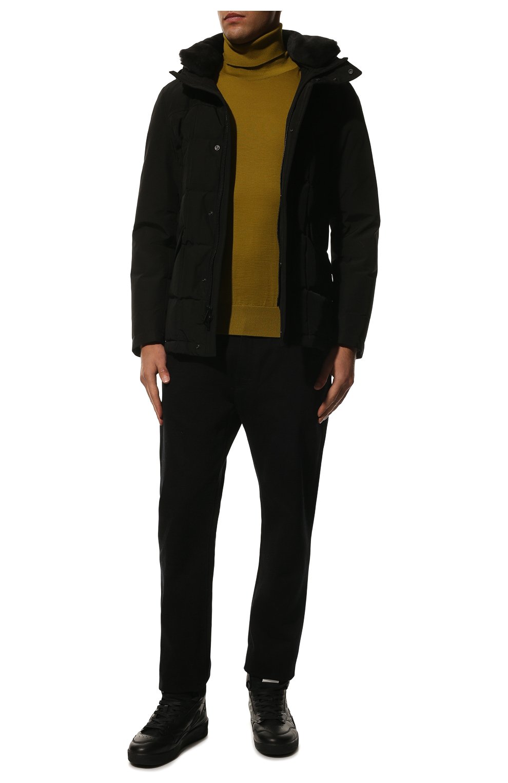 Мужская пуховая куртка WOOLRICH черного цвета, арт. CFW00U0621MR/UT0001 | Фото 2 (Кросс-КТ: Куртка; Рукава: Длинные; Материал внешний: Синтетический материал, Хлопок; Мужское Кросс-КТ: утепленные куртки; Материал подклада: Синтетический материал; Длина (верхняя одежда): Короткие; Материал утеплителя: Пух и перо; Стили: Кэжуэл)