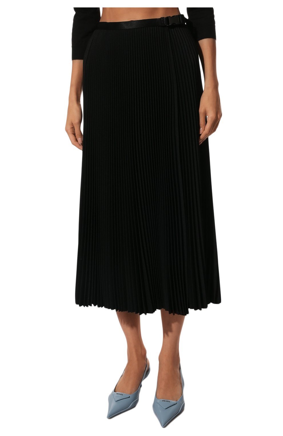 Женская плиссированная юбка PRADA черного цвета, арт. P175RH-1OES-F0002-202 | Фото 3 (Стили: Гламурный; Женское Кросс-КТ: юбка-плиссе, Юбка-одежда; Материал внешний: Синтетический материал; Длина Ж (юбки, платья, шорты): Миди)