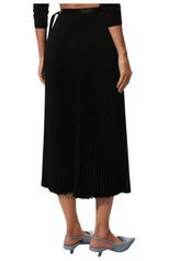 Женская плиссированная юбка PRADA черного цвета, арт. P175RH-1OES-F0002-202 | Фото 4 (Стили: Гламурный; Женское Кросс-КТ: юбка-плиссе, Юбка-од�ежда; Материал внешний: Синтетический материал; Длина Ж (юбки, платья, шорты): Миди)