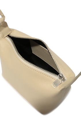 Женская сумка moonbag small EERA кремвого цвета по цене 58500 руб., арт. MBL0W | Фото 5 Женская сумка moonbag small EERA кремвого цвета, арт. MBL0W | Фото 5 (Сумки-технические: Сумки top-handle; Материал: Натуральная кожа; Размер: small)