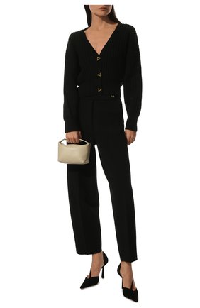 Женская сумка moonbag small EERA кремвого цвета по цене 58500 руб., арт. MBL0W | Фото 7 Женская сумка moonbag small EERA кремвого цвета, арт. MBL0W | Фото 7 (Сумки-технические: Сумки top-handle; Материал: Натуральная кожа; Размер: small)