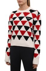 Женский кашемировый свитер PRADA разноцветного цвета, арт. P24O1T-10T7-F0N98-212 | Фото 3 (Женское Кросс-КТ: Свитер-одежда; Материал внешний: Шерсть, Кашемир; Рукава: Длинные; Длина (для топов): Стандартные; Стили: Спорт-шик)
