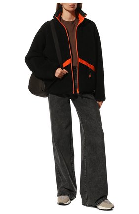 Женская куртка WOOLRICH черного цвета, арт. CFWWSW0086FR/UT2958 | Фото 2 (Кросс-КТ: Куртка; Рукава: Длинные; Материал внешний: Синтетический материал; Стили: Спорт-шик; Материал подклада: Синтетический материал; Длина (верхняя одежда): Короткие)