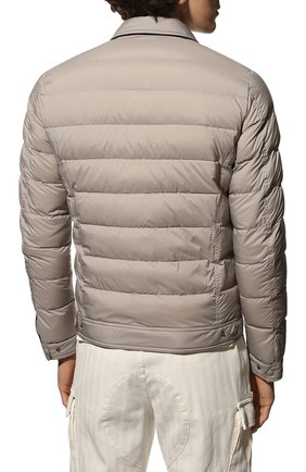 Мужская пуховая куртка HERNO светло-серого цвета, арт. PI011ULE/19288 | Фото 4 (Кросс-КТ: Куртка; Рукава: Длинные; Материал внешний: Синтетический материал; Мужское Кросс-КТ: Куртка-верхняя одежда; Материал подклада: Синтетический материал; Длина (верхняя одежда): Короткие; Материал утеплителя: Пух и перо; Стили: Кэжуэл)