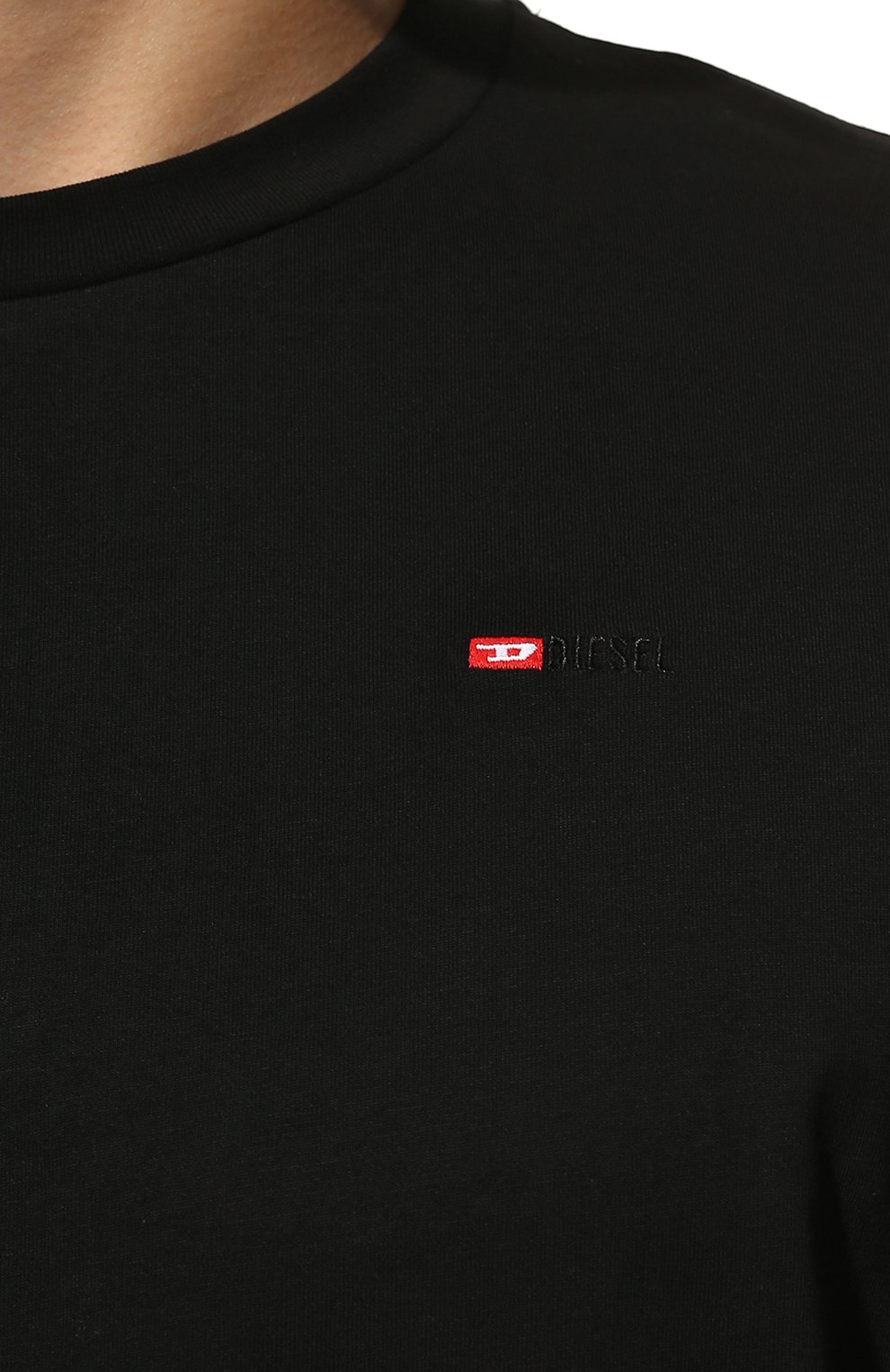 Мужская хлопковая футболка DIESEL черного цвета, арт. A06418/0HFAX | Фото 5 (Принт: Без принта; Рукава: Короткие; Длина (для топов): Стандартные; Материал внешний: Хлопок; Стили: Кэжуэл)
