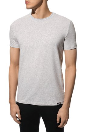 Мужская хлопковая футболка DSQUARED2 серого цвета, арт. D9M204000 | Фото 3 (Принт: Без принта; Рукава: Короткие; Длина (для топов): Стандартные; Материал внешний: Хлопок; Стили: Кэжуэл)