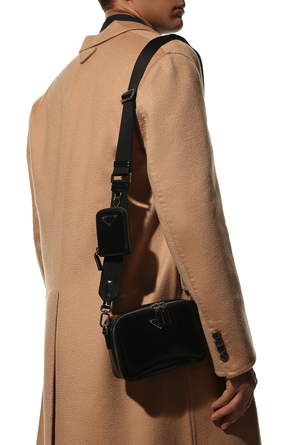 Мужская кожаная сумка PRADA черного цвета, арт. 2VH070-ZO6-F0002-ZMI | Фото 2 (Материал: Натуральная кожа; Размер: mini; Ремень/цепочка: На ремешке)