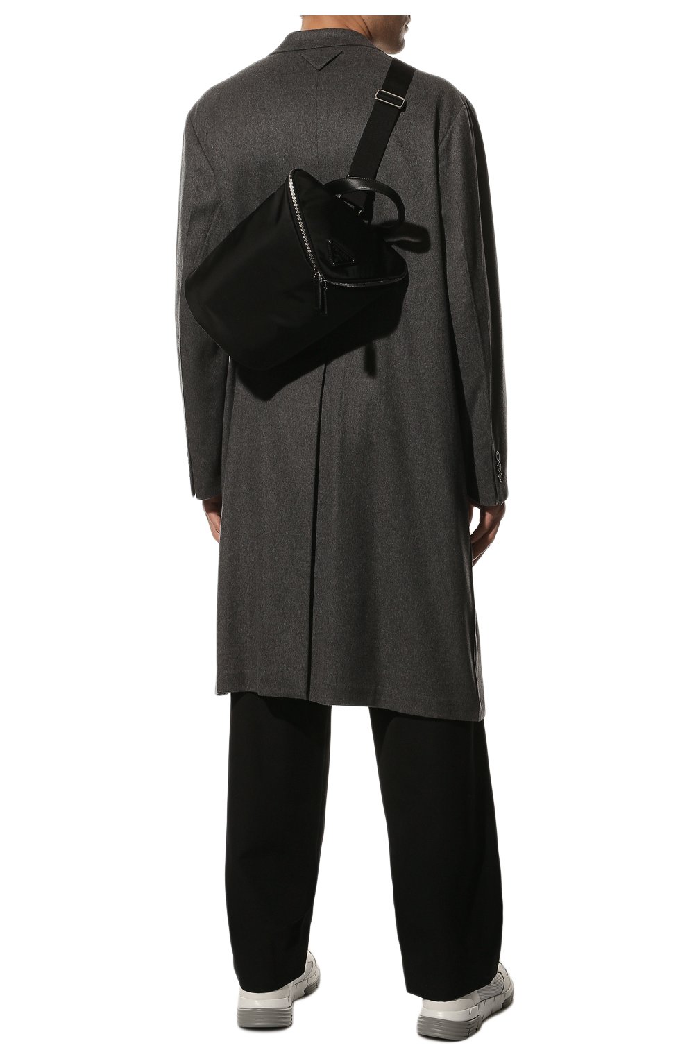 Мужской текстильный рюкзак PRADA черного цвета, арт. 2VZ096-2DW3-F0002-OOO | Фото 7 (Размер: medium; Ремень/цепочка: На ремешке, На плечо; Материал: Текстиль; Стили: Кэжуэл)