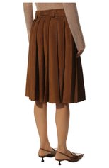 Женская замшевая юбка MIU MIU коричневого цвета, арт. MPD704-104R-F0401 | Фото 4 (Материал внешний: Замша, Натуральная кожа; Стили: Гламурный; Женское Кросс-КТ: Юбка-одежда; Длина Ж (юбки, платья, шорты): До колена)